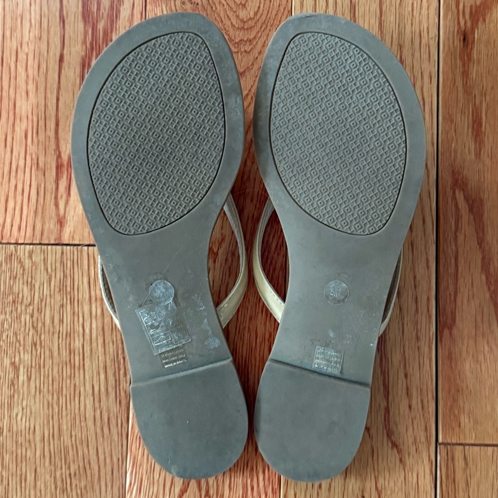 Tory Burch, Terra Thong Leather Sandals, Beige, Size 6 - Picture 9 of 11
